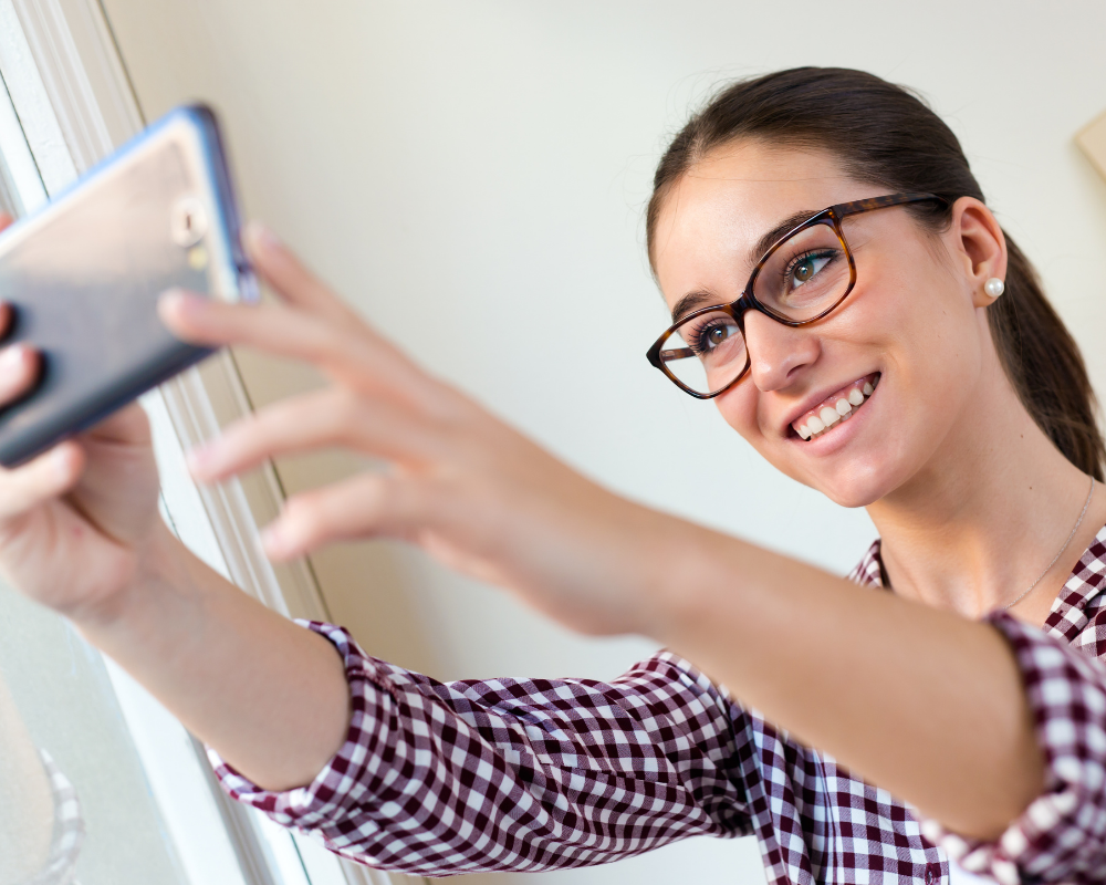 Lady taking a selfie 